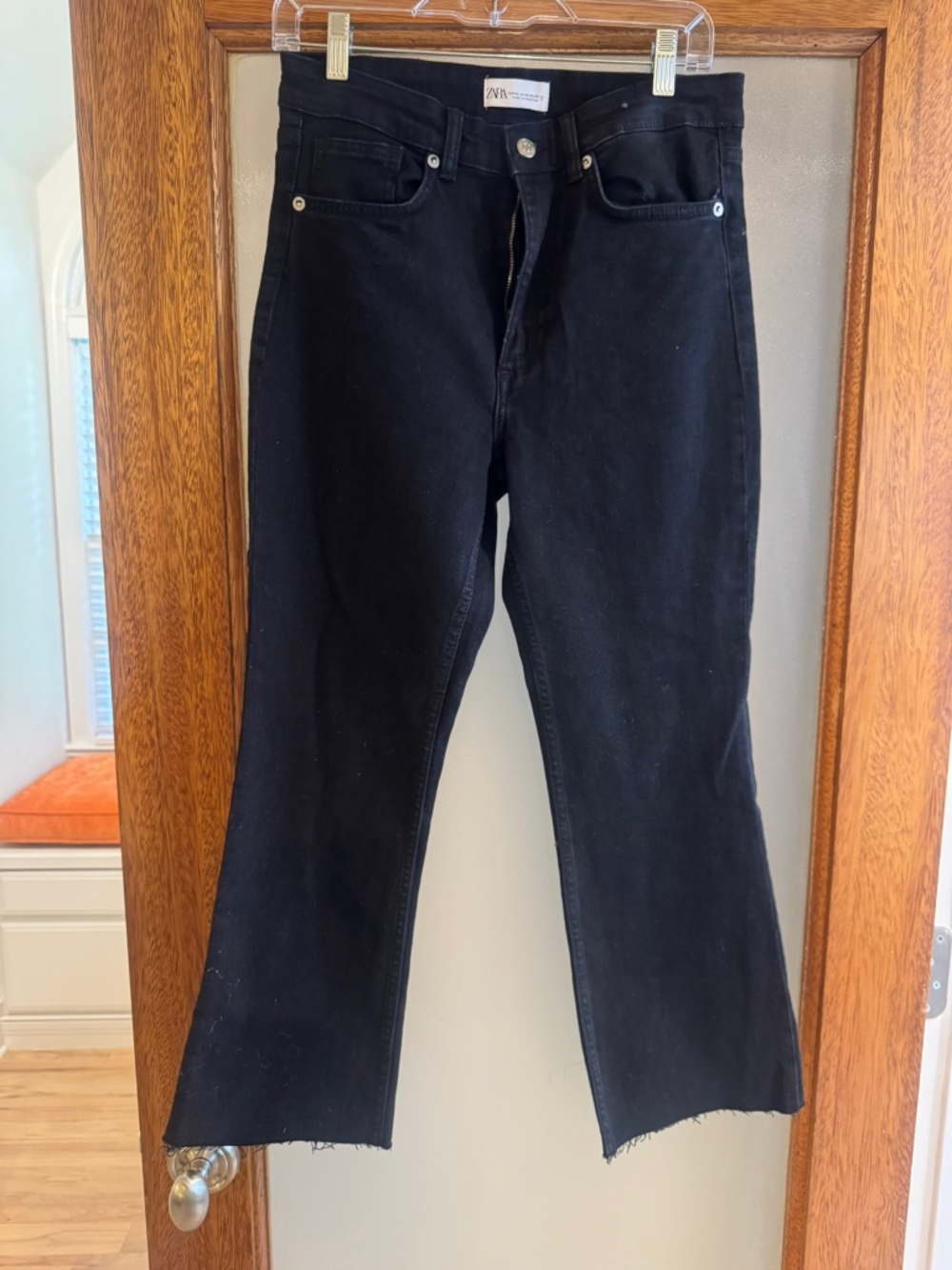 Zara TRF Black High-Waist Cropped Flare Raw Hem Jeans Size 10